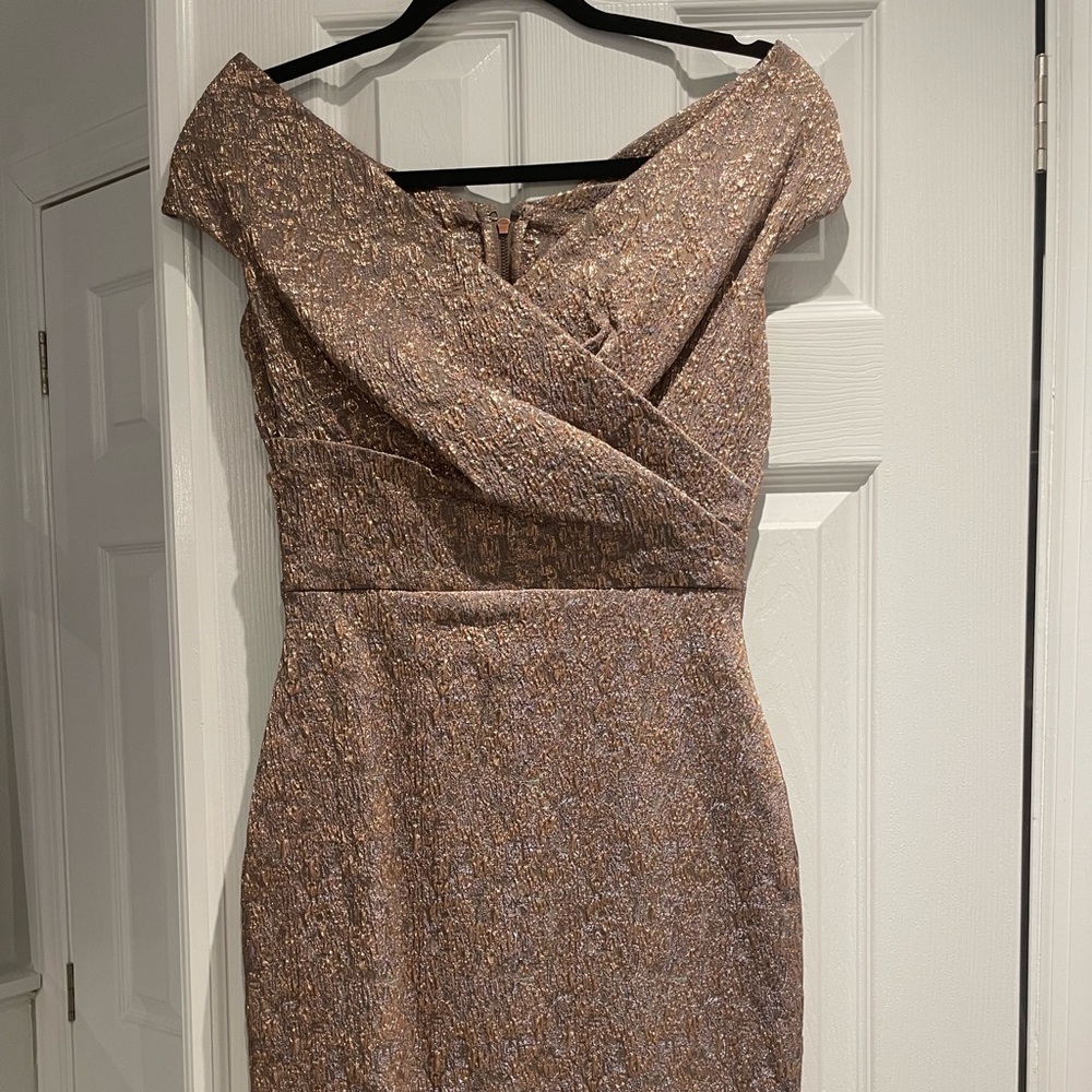 Teri Jon Rose Gold sz 4 Off the Shoulder Midi Dress